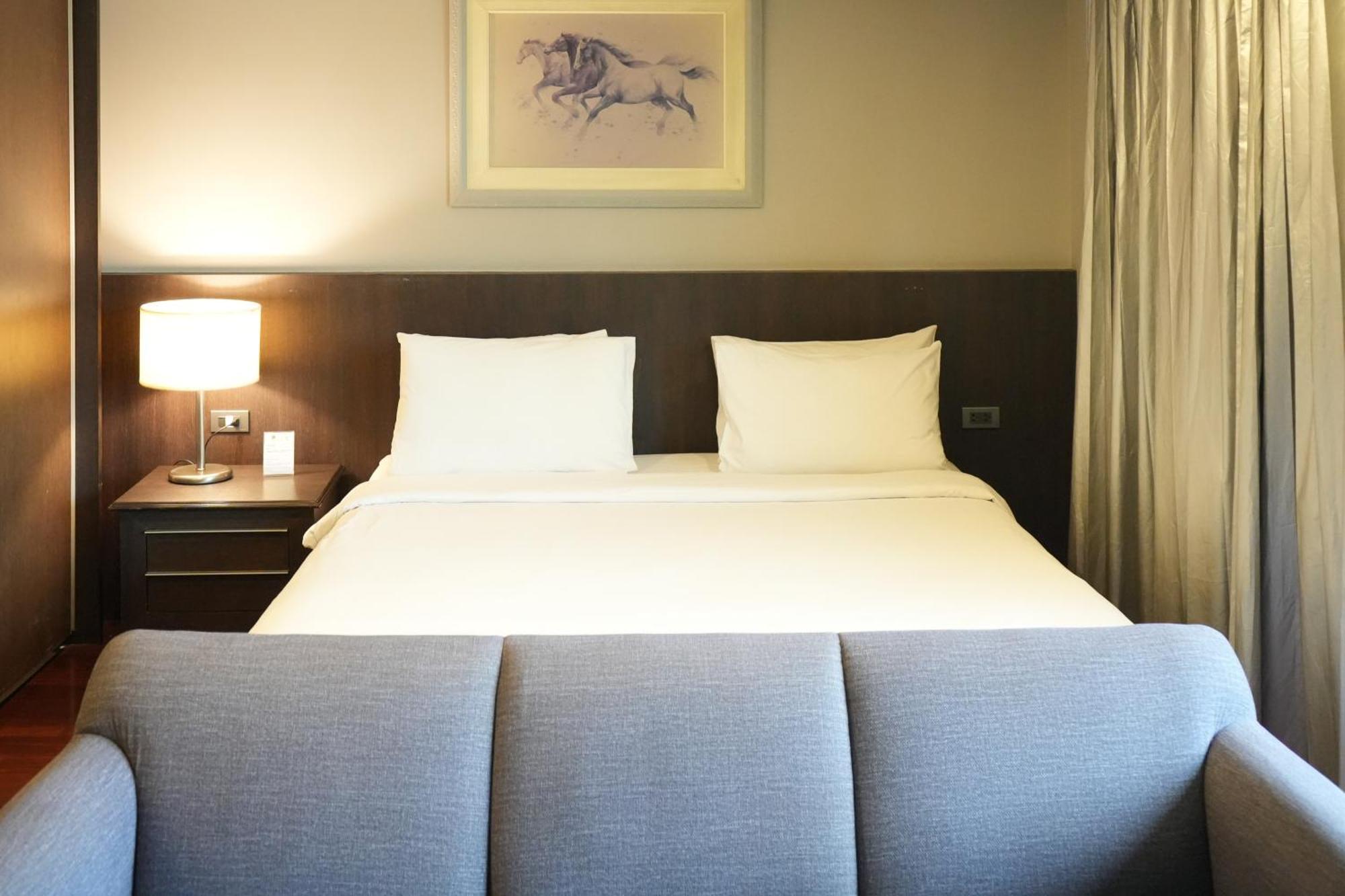 Royal Suite Hotel Bangkok Zewnętrze zdjęcie