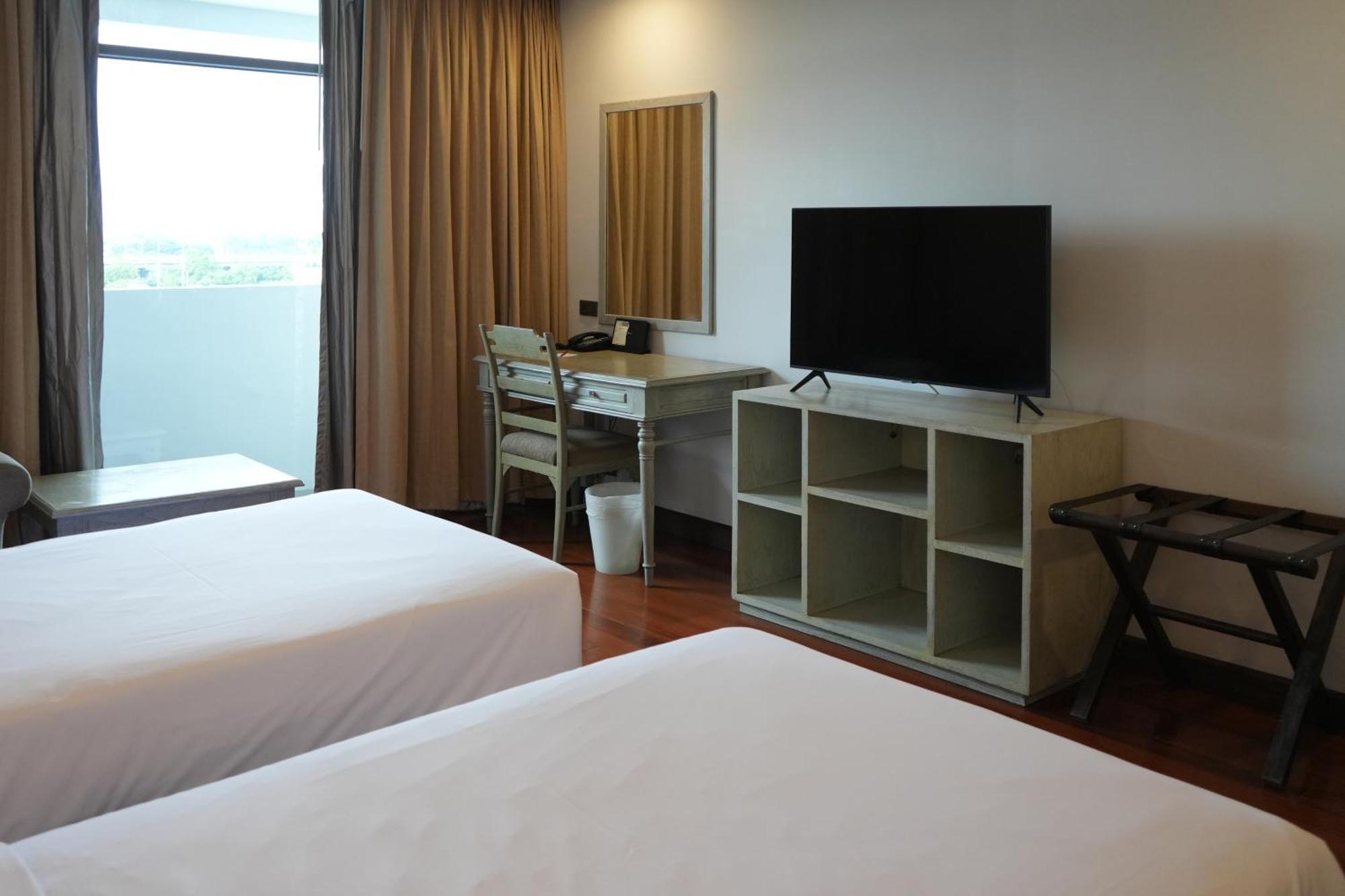 Royal Suite Hotel Bangkok Zewnętrze zdjęcie