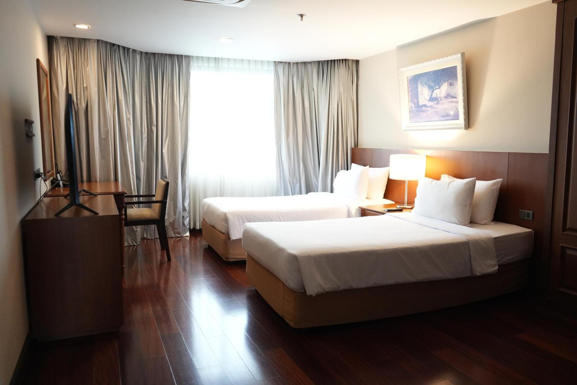 Royal Suite Hotel Bangkok Zewnętrze zdjęcie