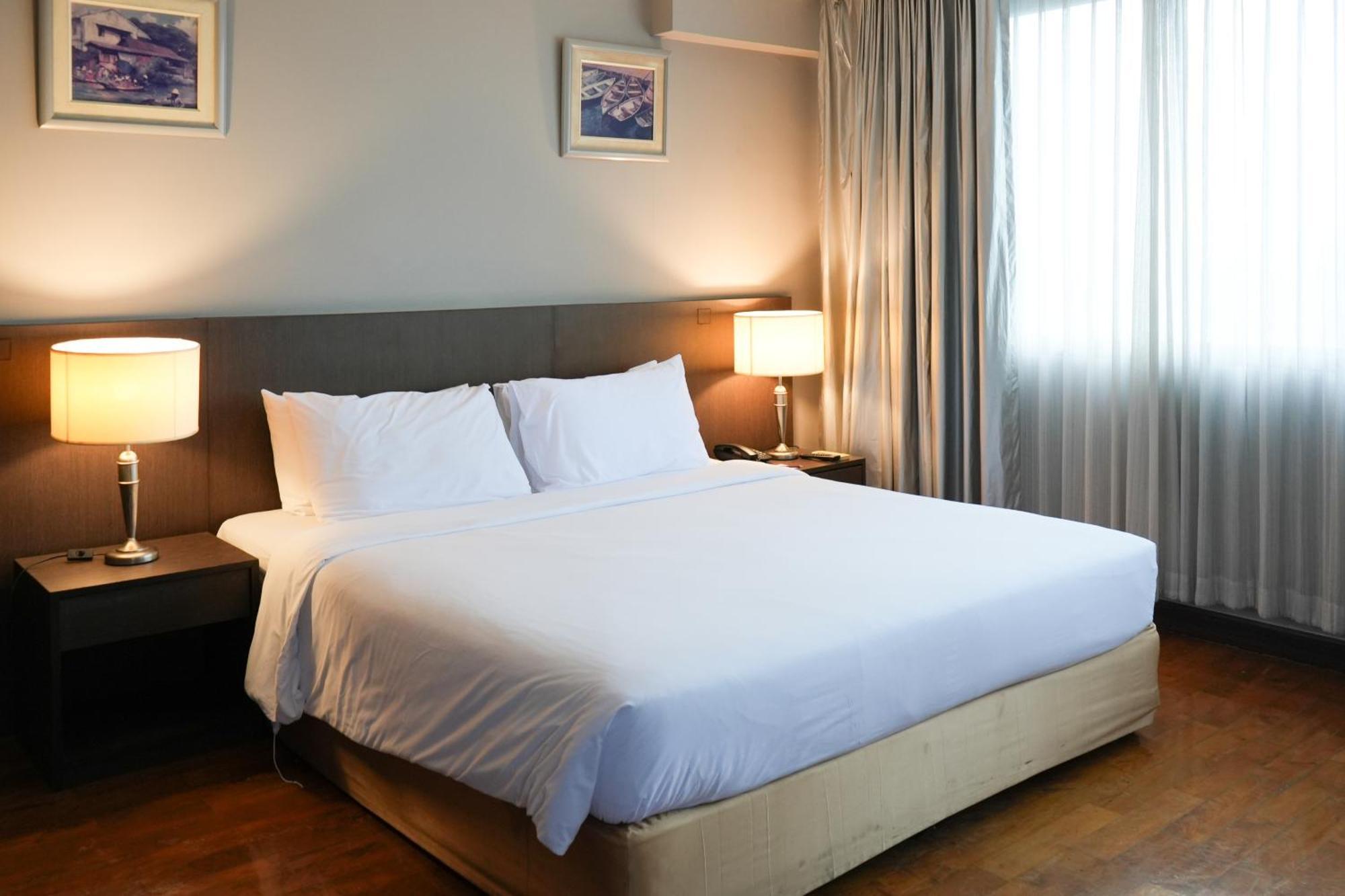 Royal Suite Hotel Bangkok Zewnętrze zdjęcie