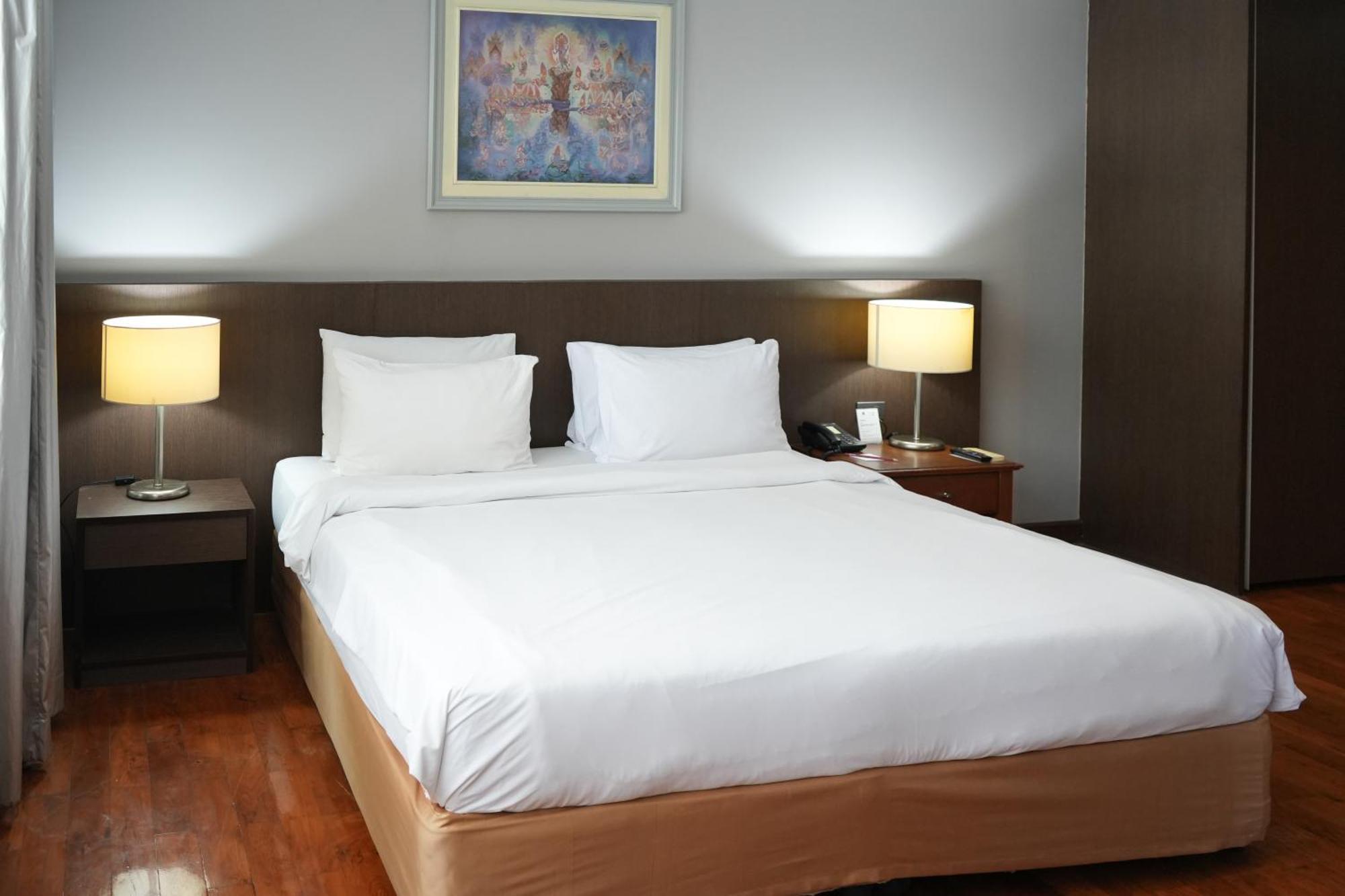 Royal Suite Hotel Bangkok Zewnętrze zdjęcie