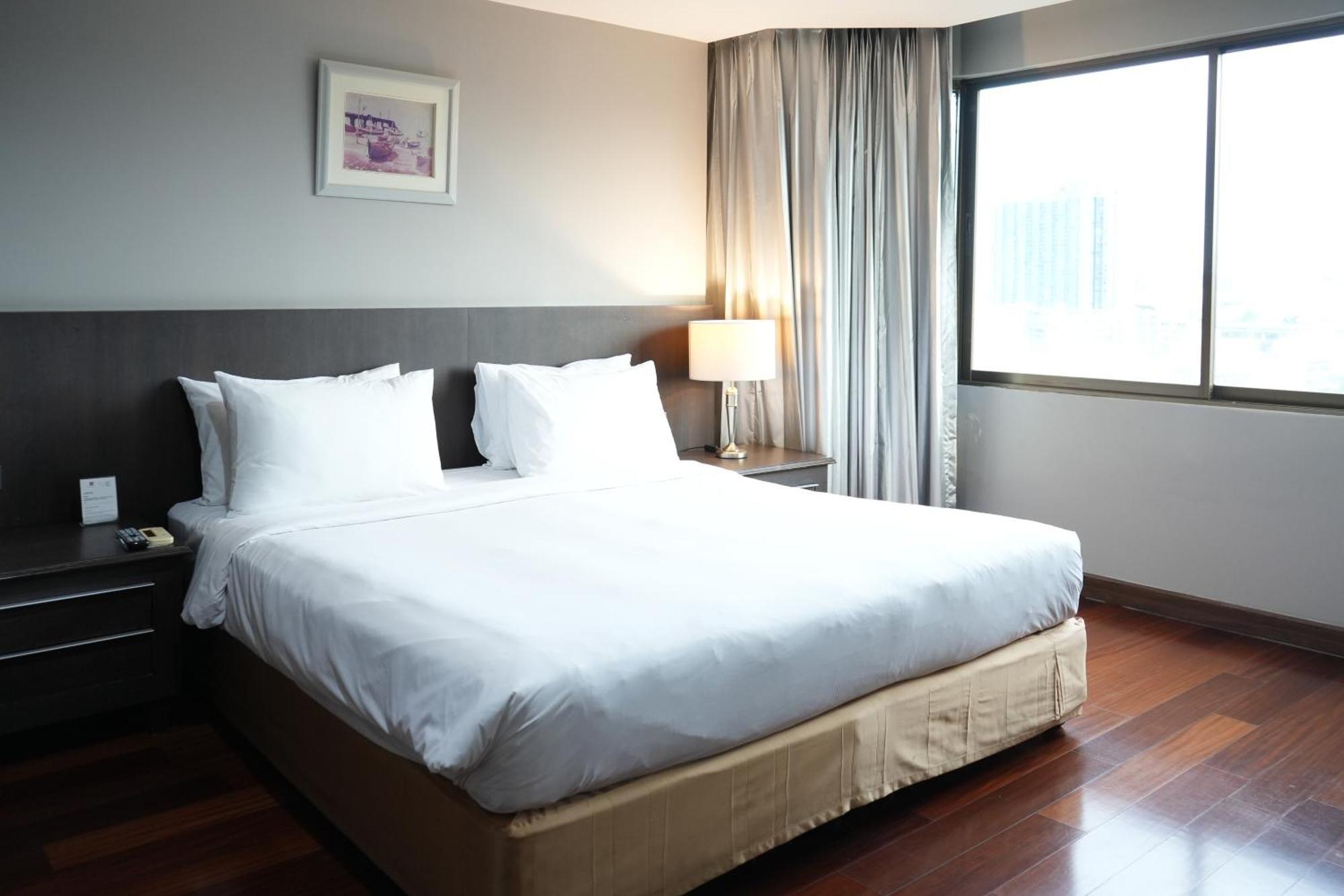 Royal Suite Hotel Bangkok Zewnętrze zdjęcie