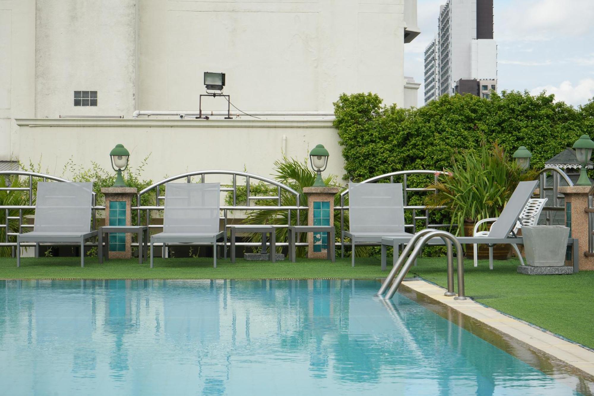 Royal Suite Hotel Bangkok Zewnętrze zdjęcie